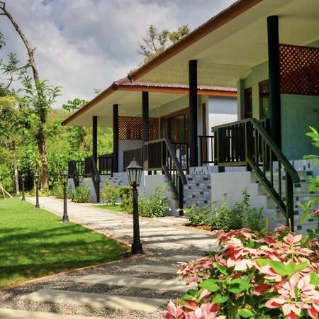 Seaside Sanctuary Bungalows Ko Lanta Екстериор снимка